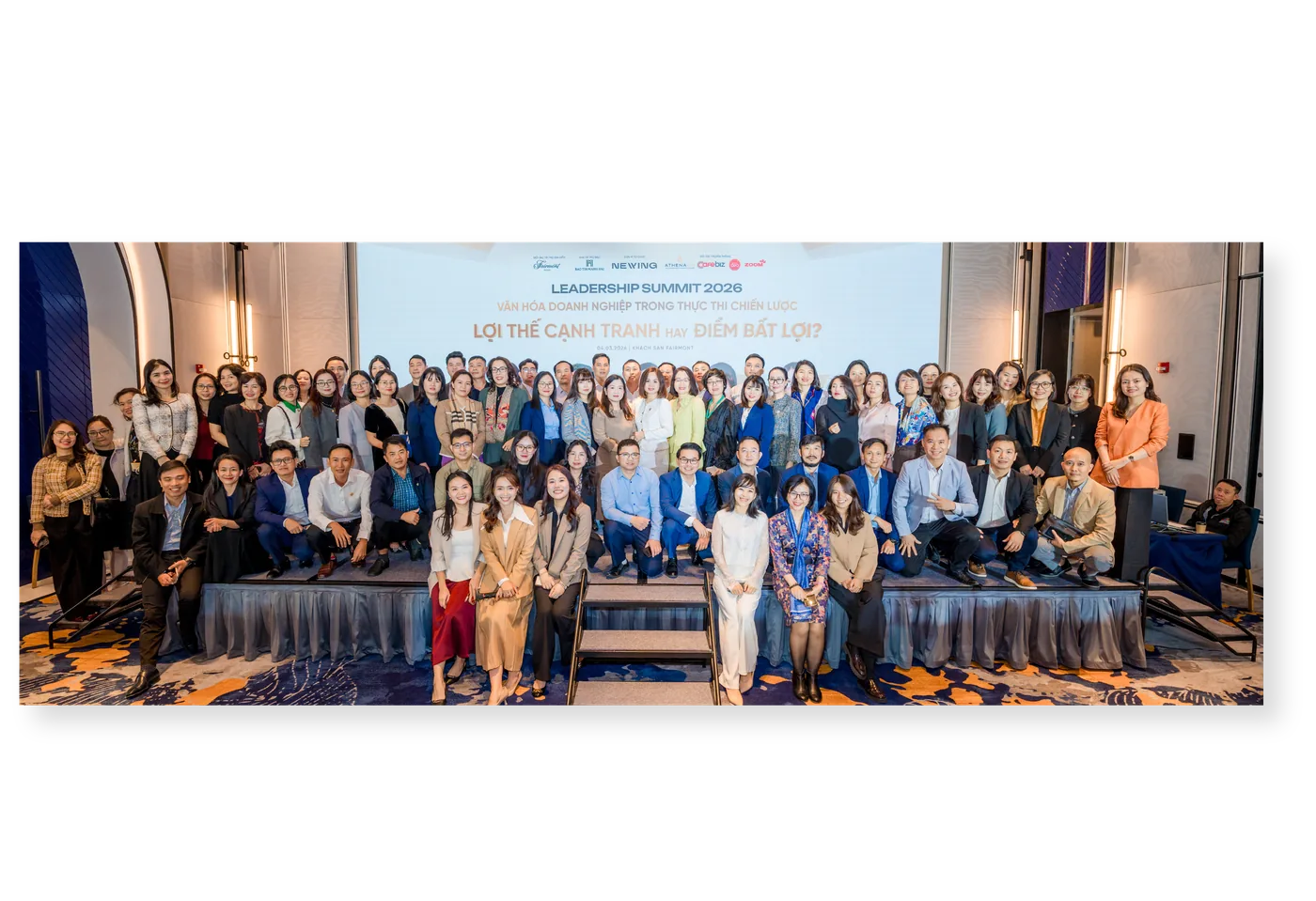 Ảnh tập thể các CEO và lãnh đạo tham dự Leadership Summit 2026