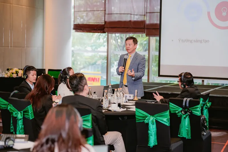 Học viên trong lớp học Module 3 của CEO Bootcamp 2026